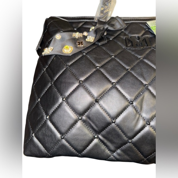 NWT Badgley Mischka Vegan Leather Elegant Black Quilted Tote Bag - Picture 9 of 10